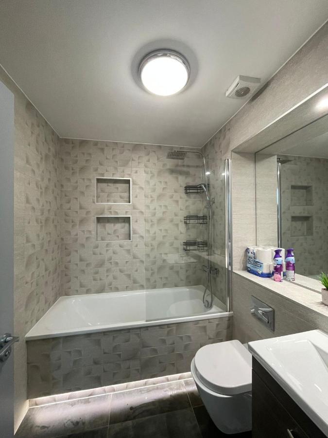 Apartment Charming Modern Near London Heathrow *