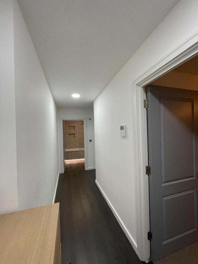 Apartment Charming Modern Near London Heathrow Feltham